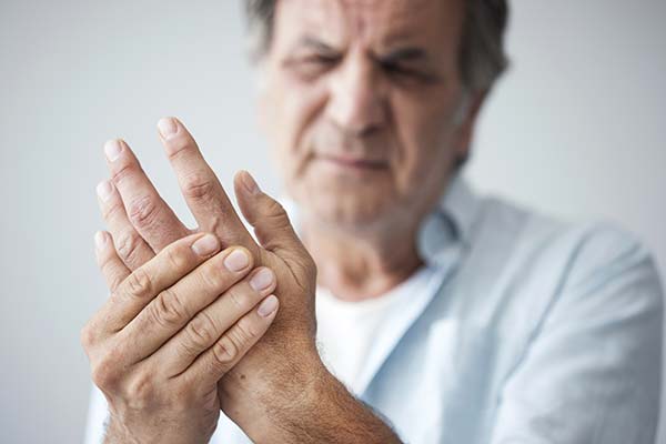 Techniques pour soulager l'arthrose des des doigts