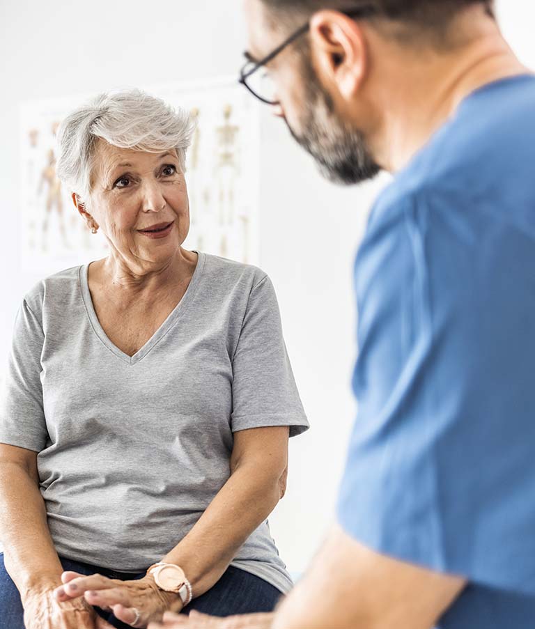 Arthrose pourquoi consulter un rhumatologue ?
